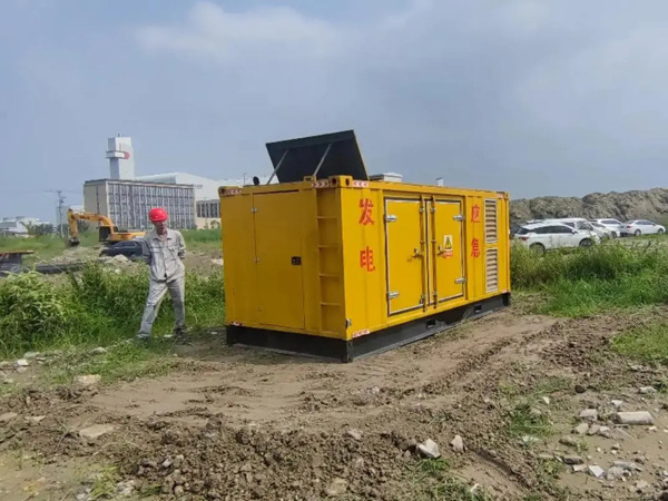 长子冬季低温环境下，发电机组启动电瓶的容量需求是否会增加？